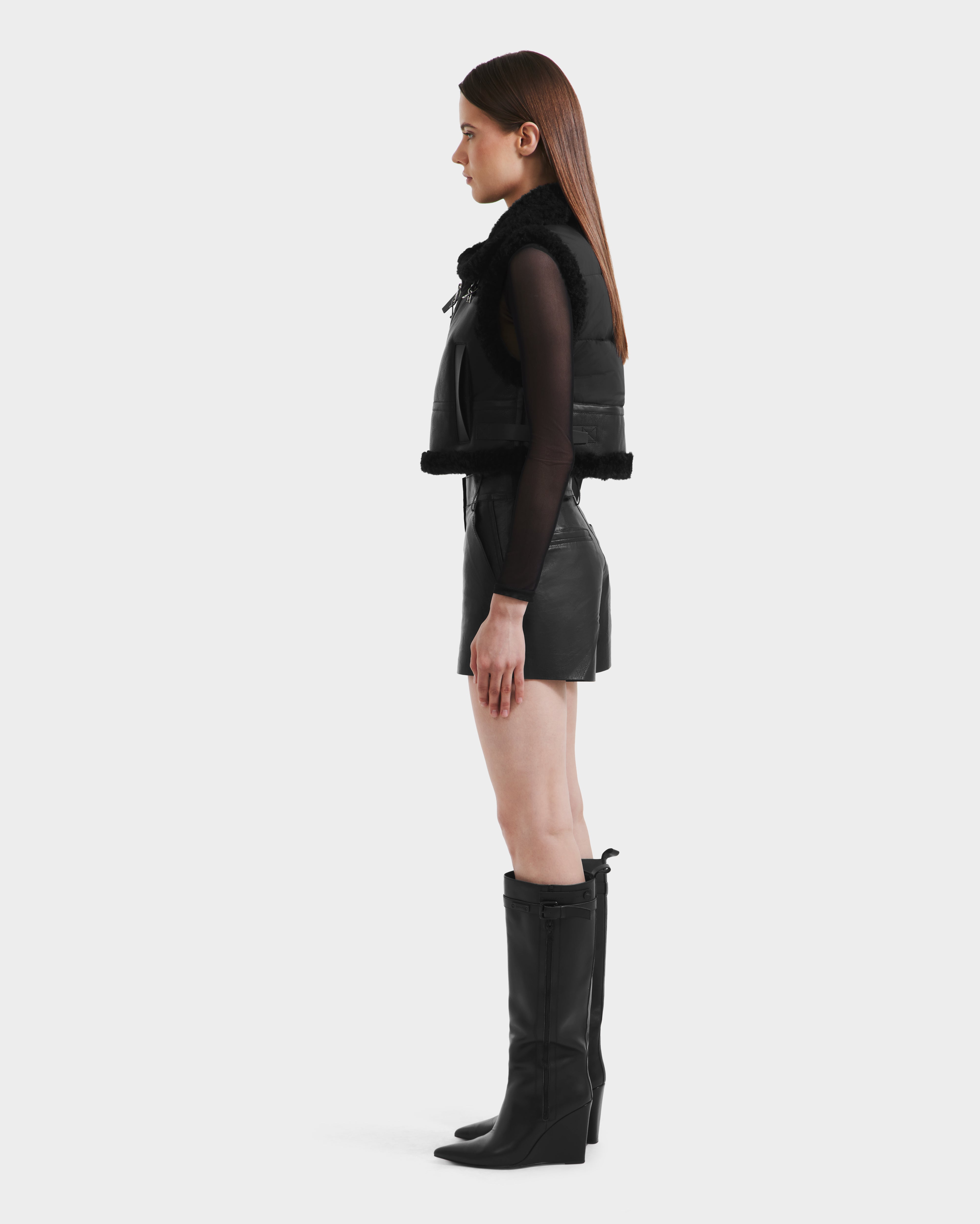 FW25_Paisley_L125516_Black_Wom