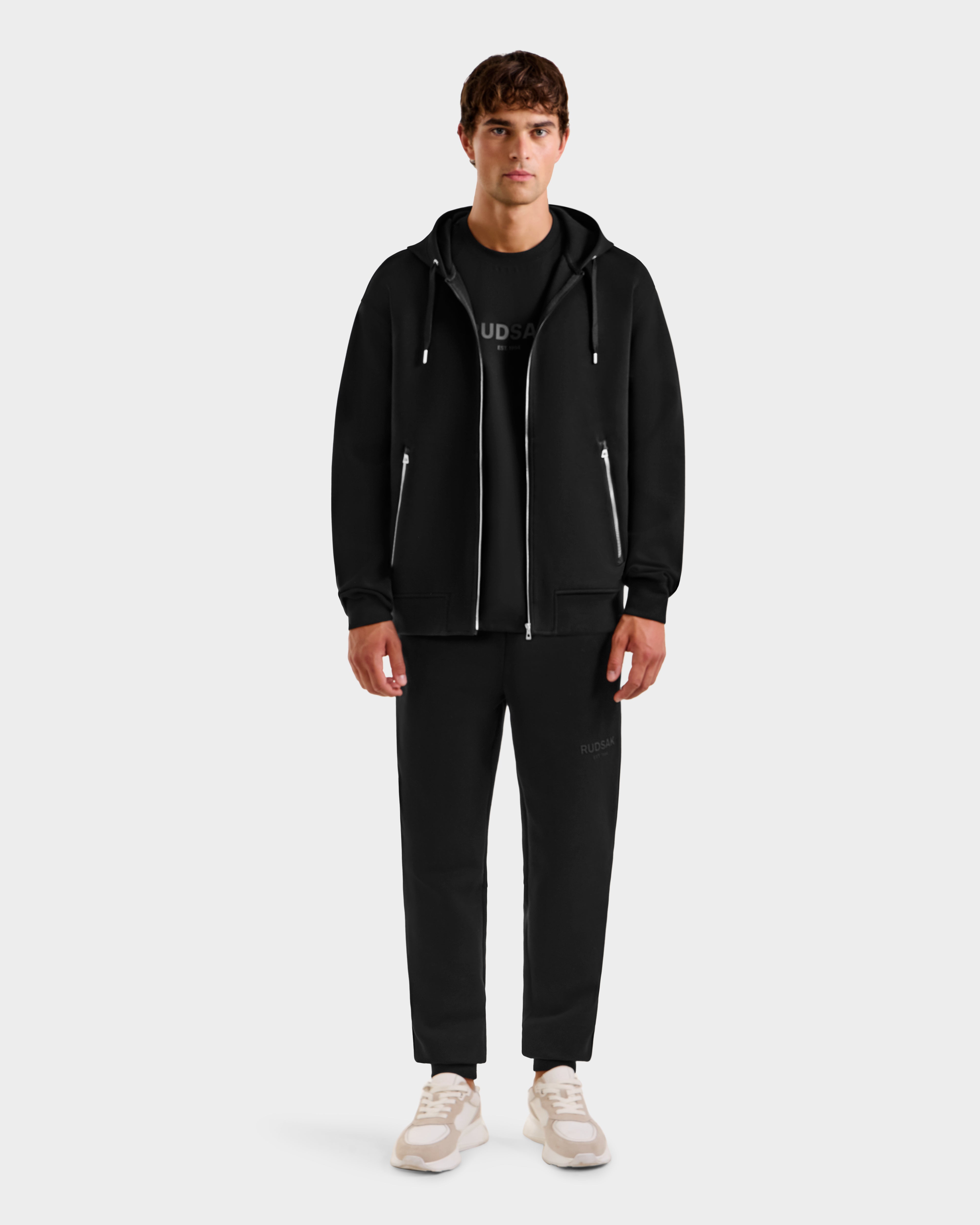 FW25_Roger_U523507_Black_Unise