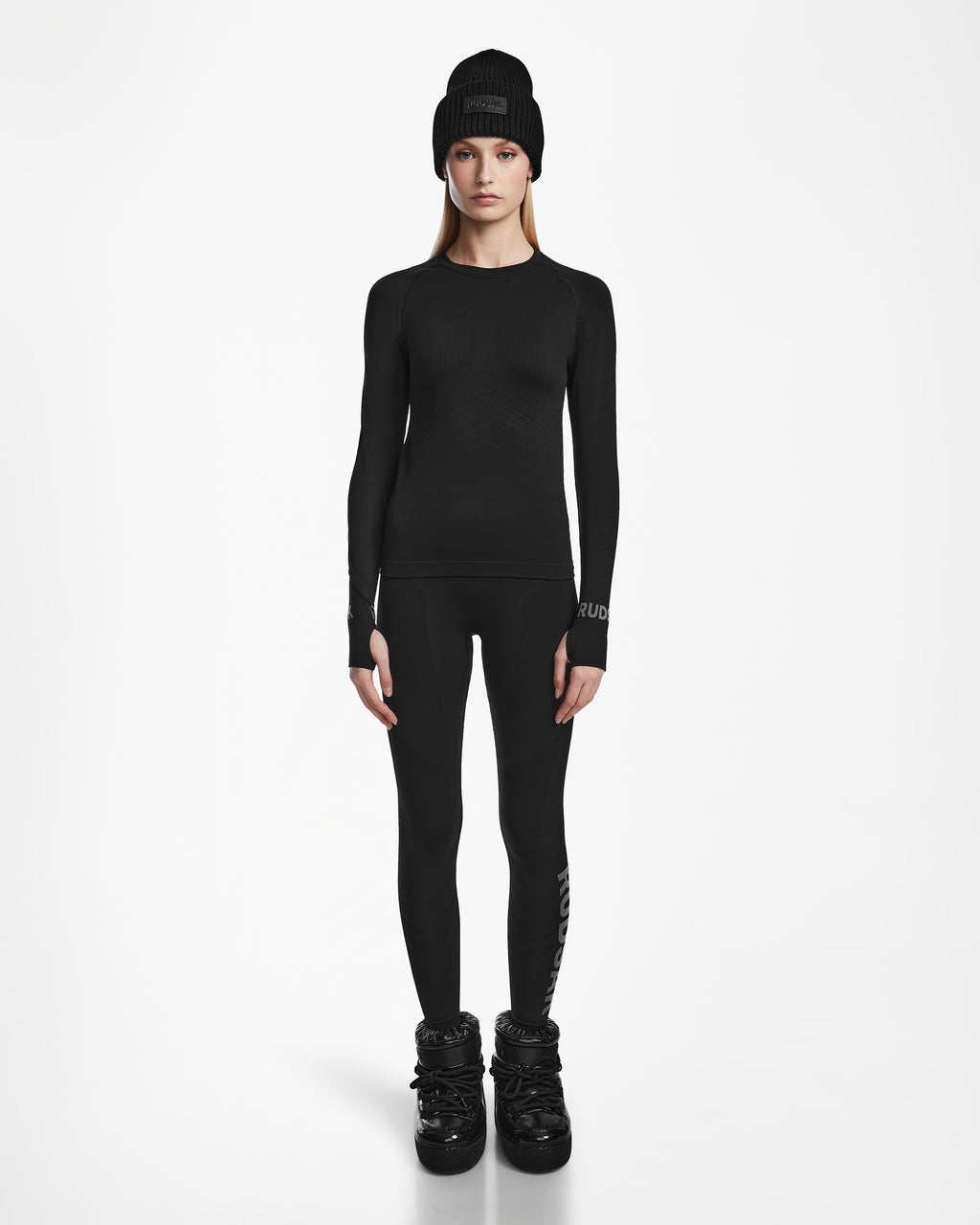 A woman in the Rudsak CARRIE - 8524619 Black women’s stretch set, engineered for optimal thermal performance.