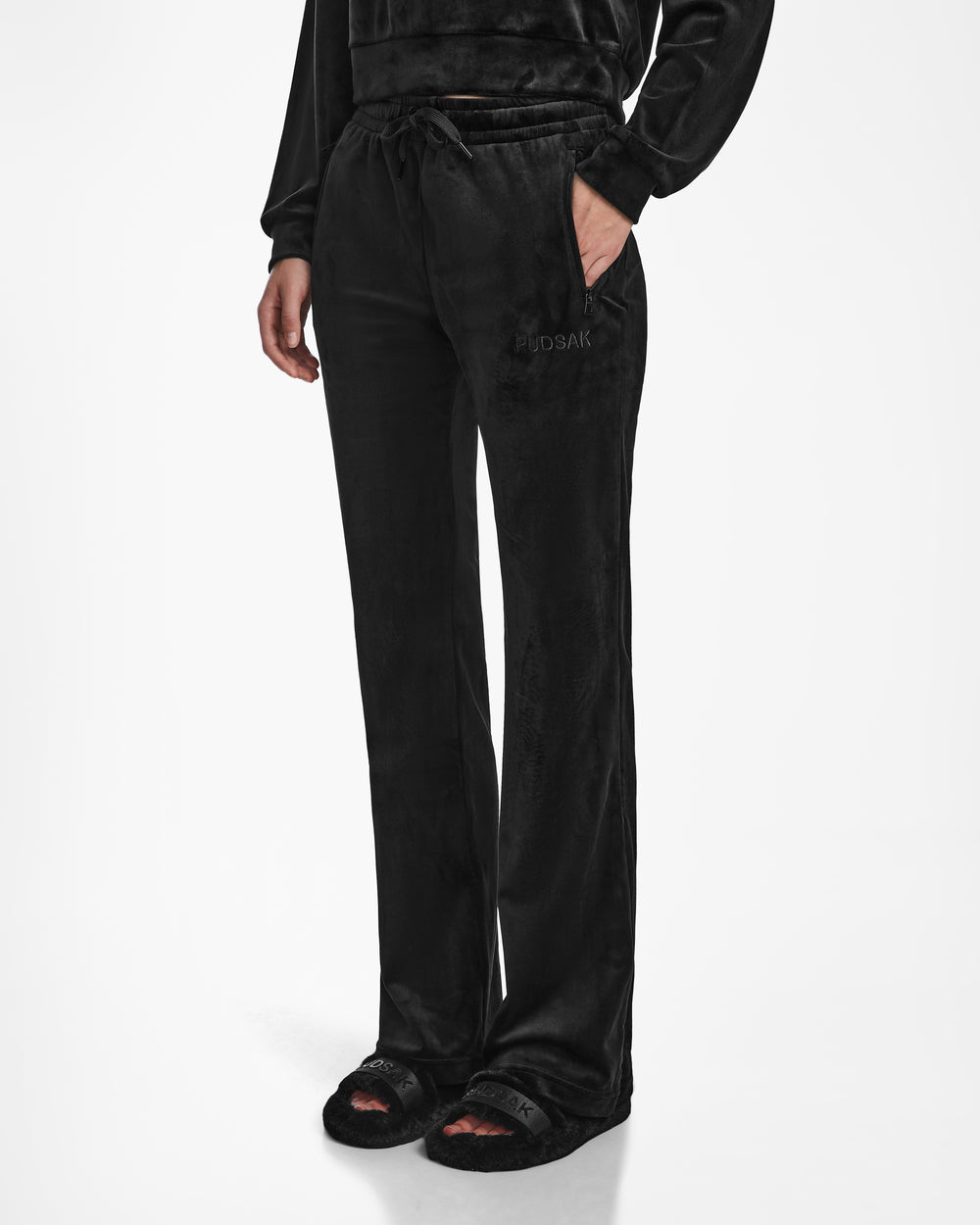 22年　VELOUR NOIR FOXEY Pants Soho 43025 JODIE - L523501 Black – Rudsak