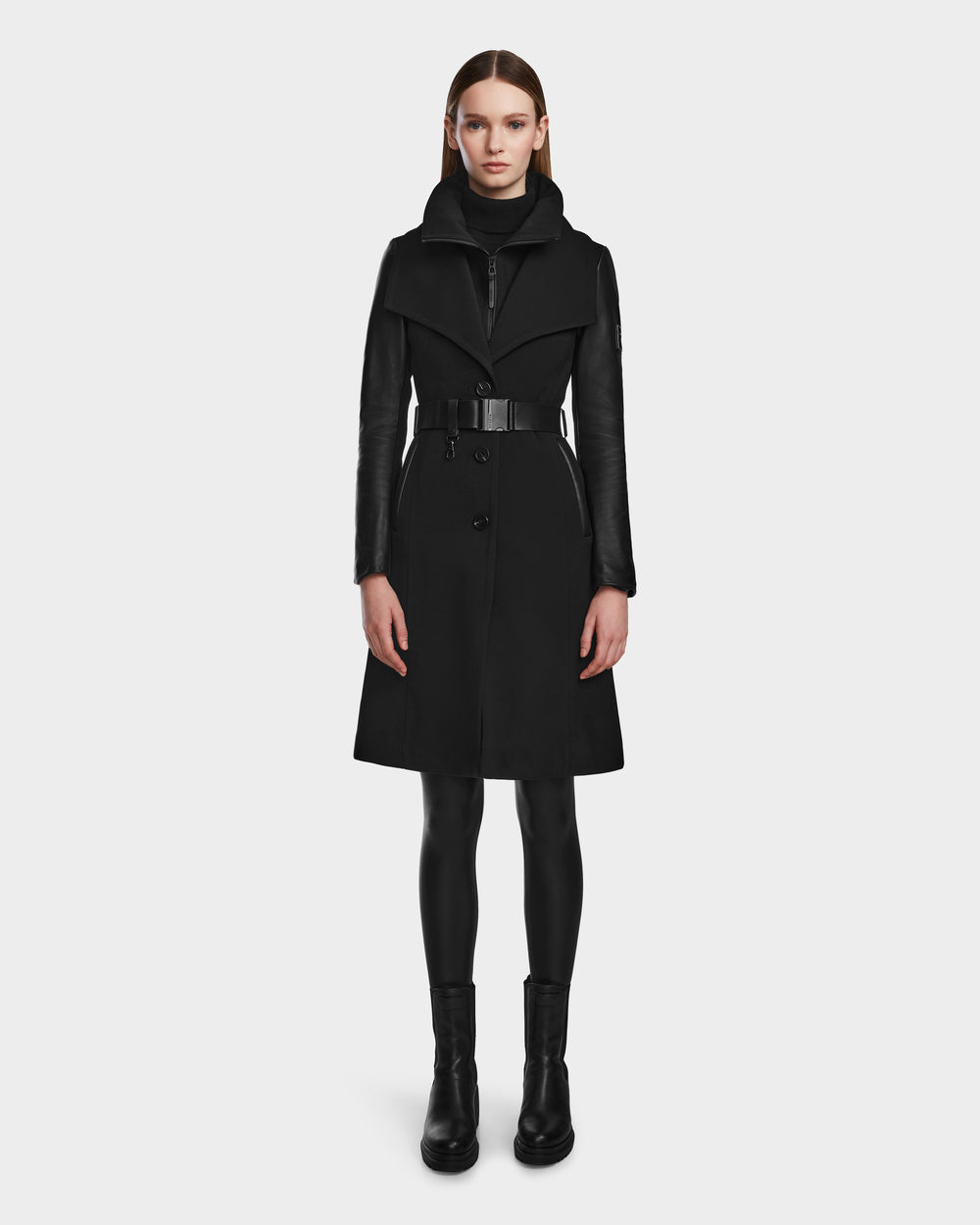 CELESTE Black Transitional Coat: Leather Sleeves, Versatile Fit