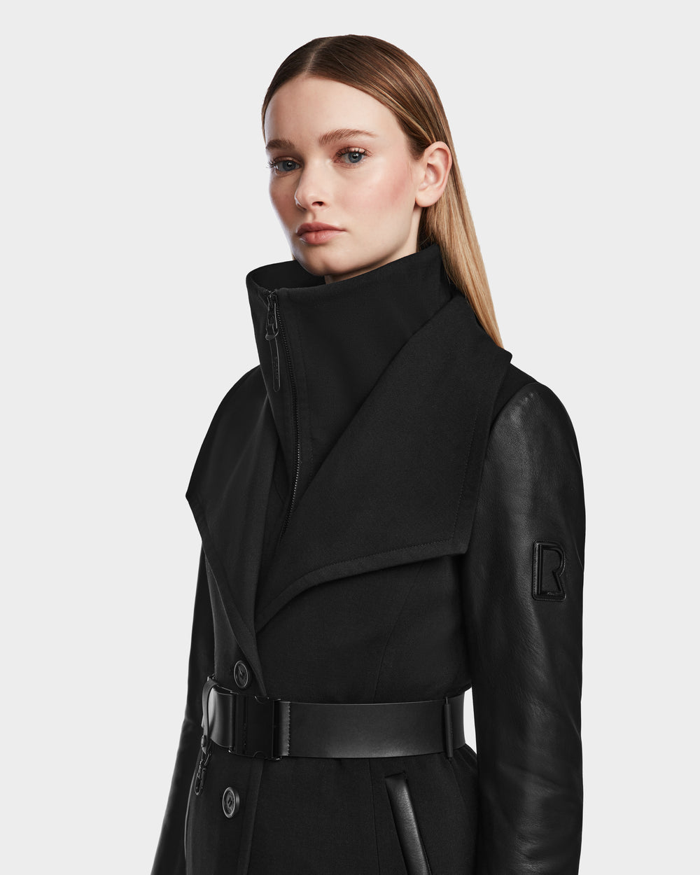 CELESTE Black Transitional Coat: Leather Sleeves, Versatile Fit