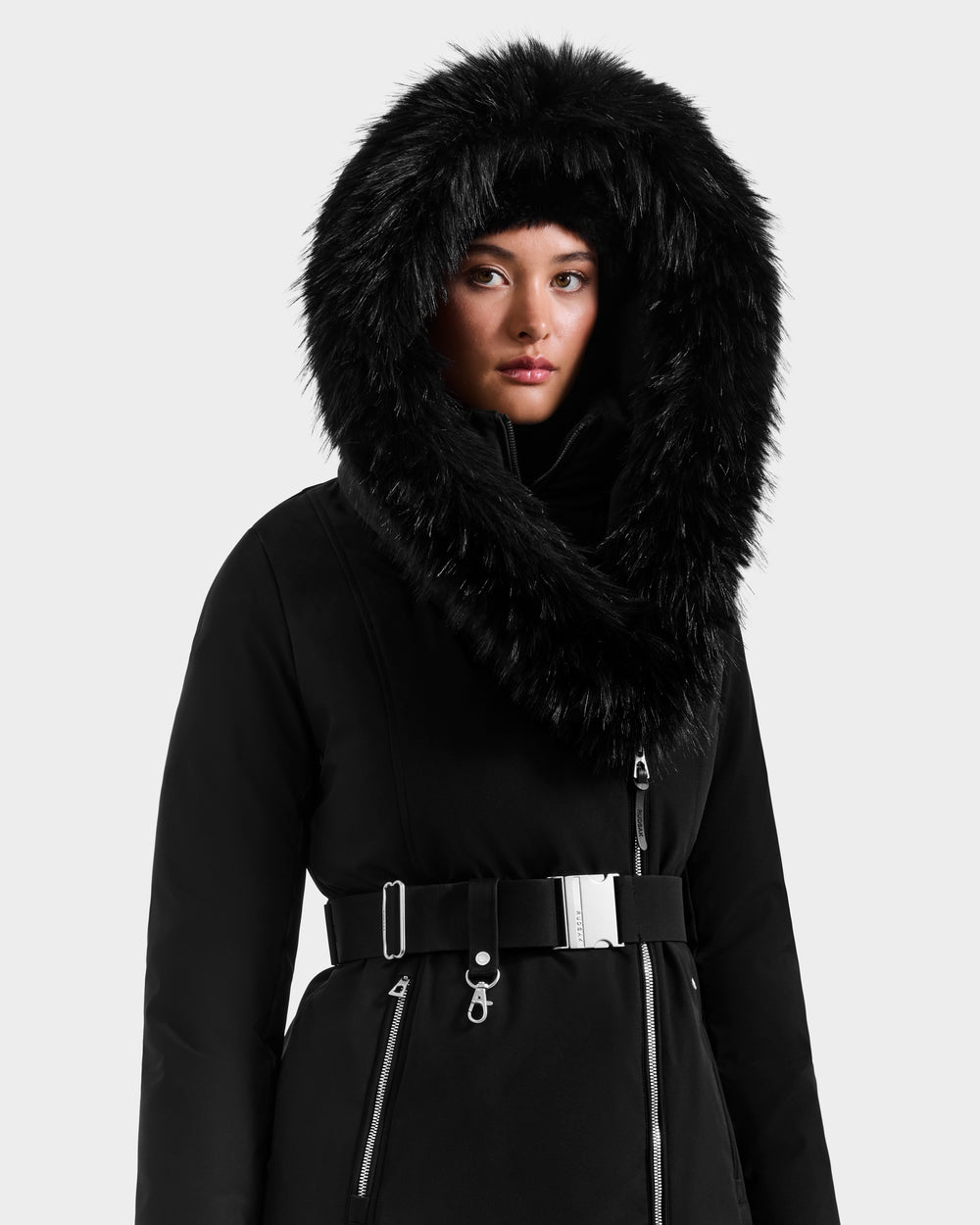 ISELLE Black Outerwear – Stylish & Versatile Layer – Rudsak