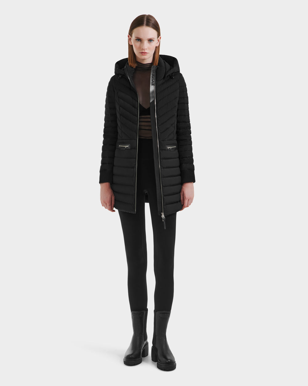 レアデック　Madison Advocates(Black/SCARLET) SCARLETT M-M Sculpted Lightweight Down Puffer - Mid-Length Black