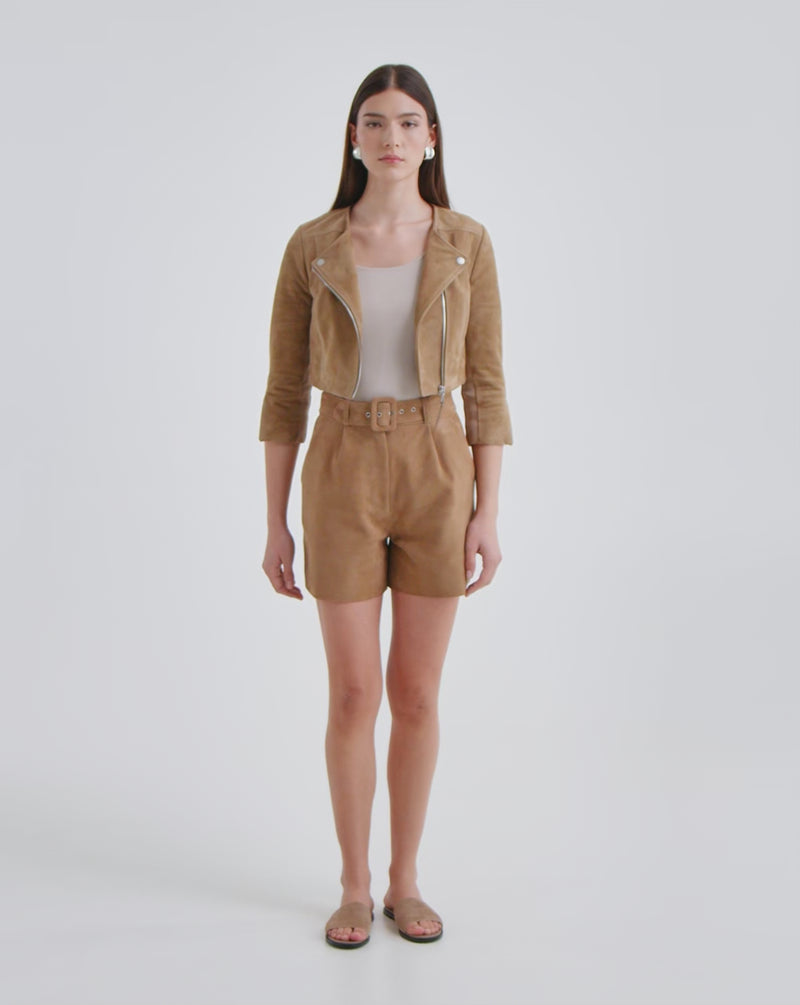 WINNI SU - 8125058 Almond