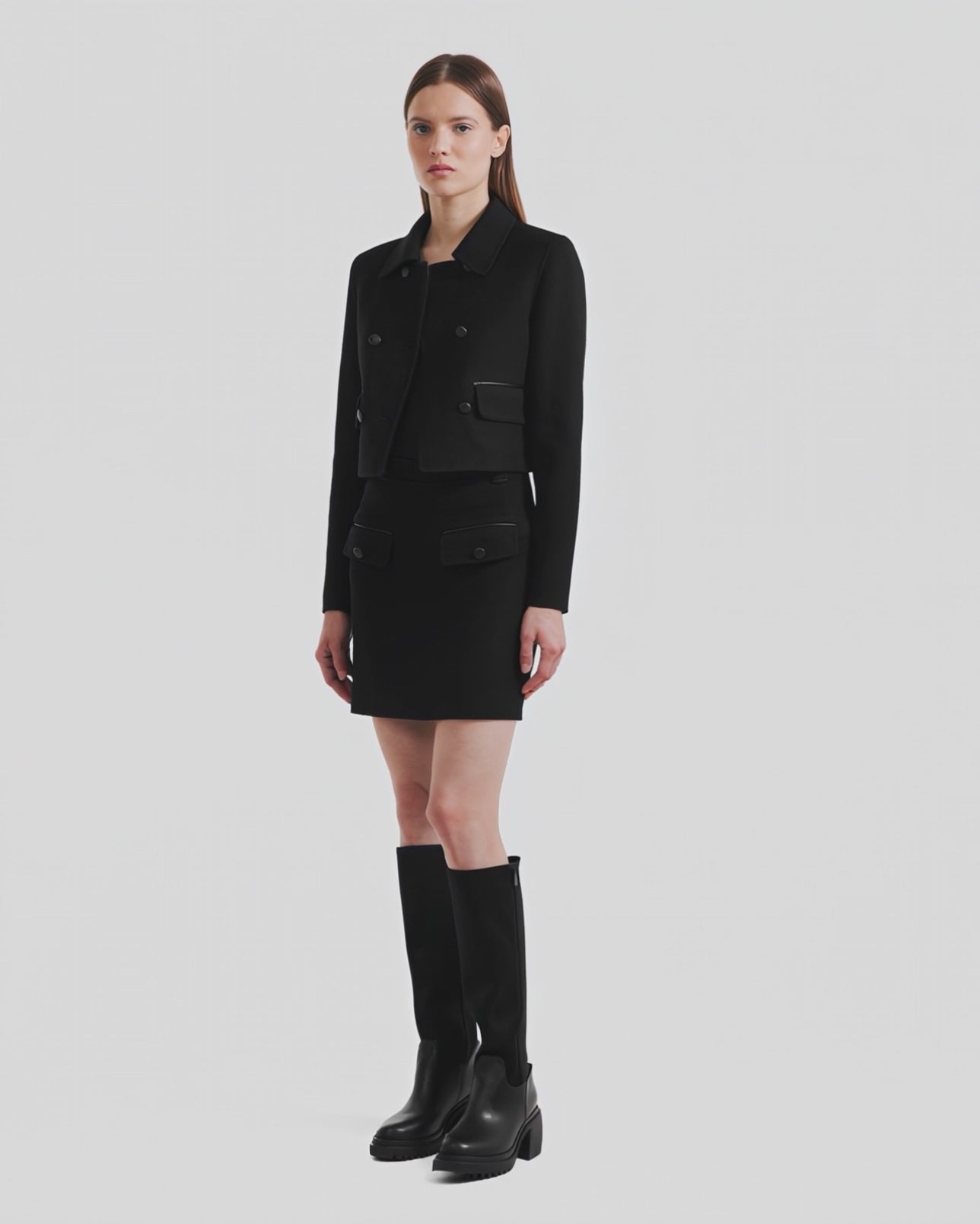 VERO Women's Cropped Wool Blazer - Luxe Double-Breasted Style – Rudsak