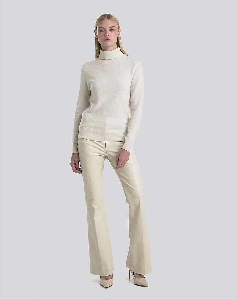 LIZA - 8524598 Iceland