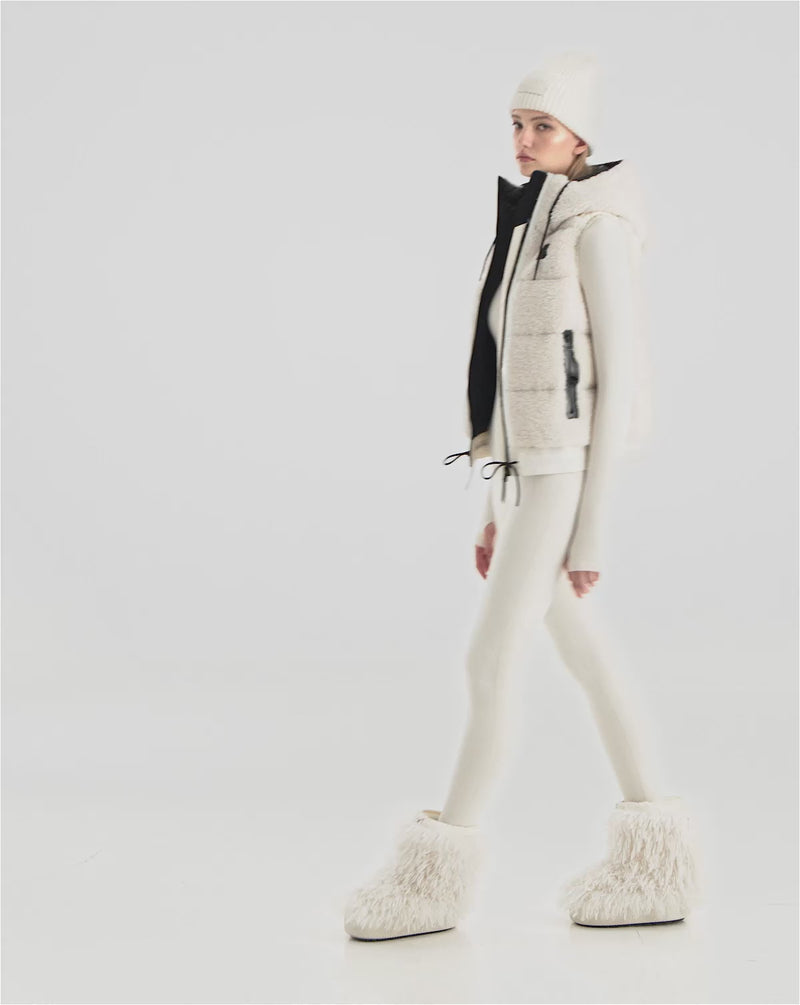 RAQUEL S - 8124526 Iceland